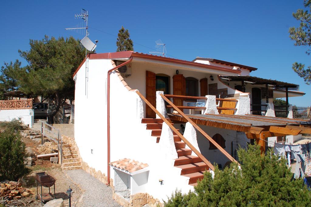 Apartments Casa Vacanze Porto Pino Exterior foto